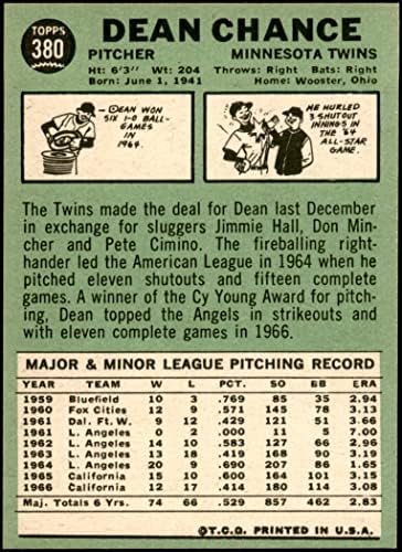 1967 Topps 380 Dean Chance Миннесотские близнаци (Бейзболна картичка) NM /MT Близнаци