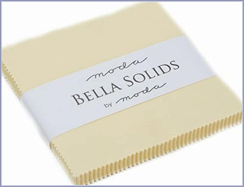 Набор от Bella Solids Baby Yellow Charm от 42 5-инчов квадратчета Moda Fabrics 9900PP 31